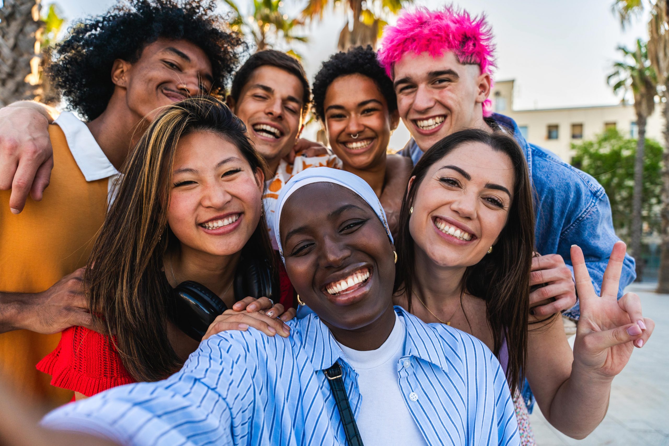 multiethnic-group-of-young-happy-friends-hanging